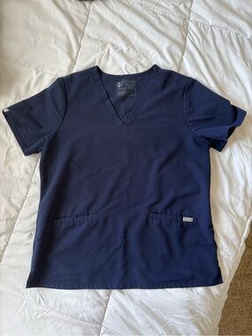 Figs Women's Navy Casma Three-Pocket Scrub Top Sz. L